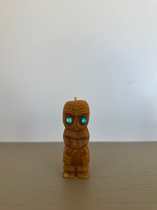 nz beeswax candle -                                  te pou small