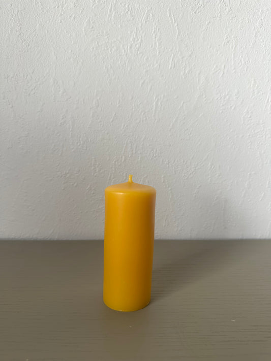 beeswax candle -                            standard pillar